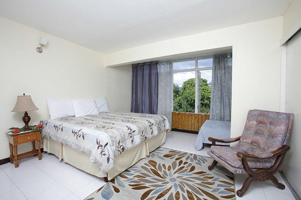 The Gardens Villa Kingston Dış mekan fotoğraf